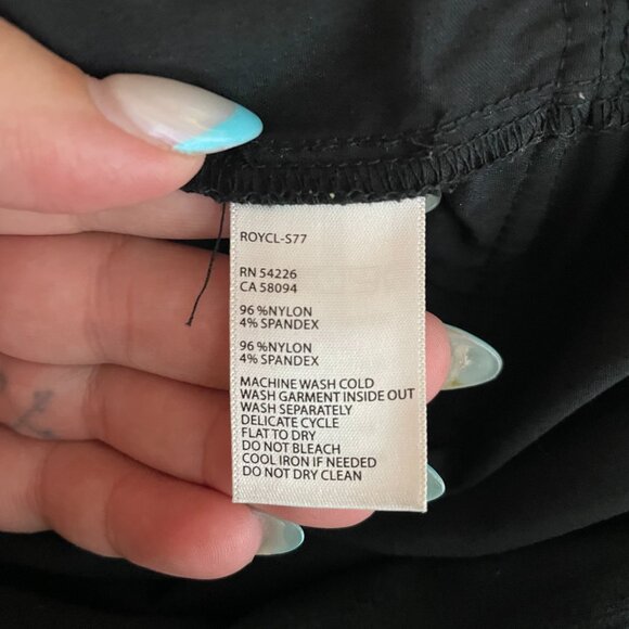 Royal Robbins Women 14 Black Discovery Skirt Pockets Quick Dry Stretch Gorpcore - Picture 7 of 7